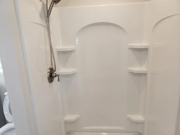 $1,800 | 2 A Bancroft Road, Londonderry, NH 03053