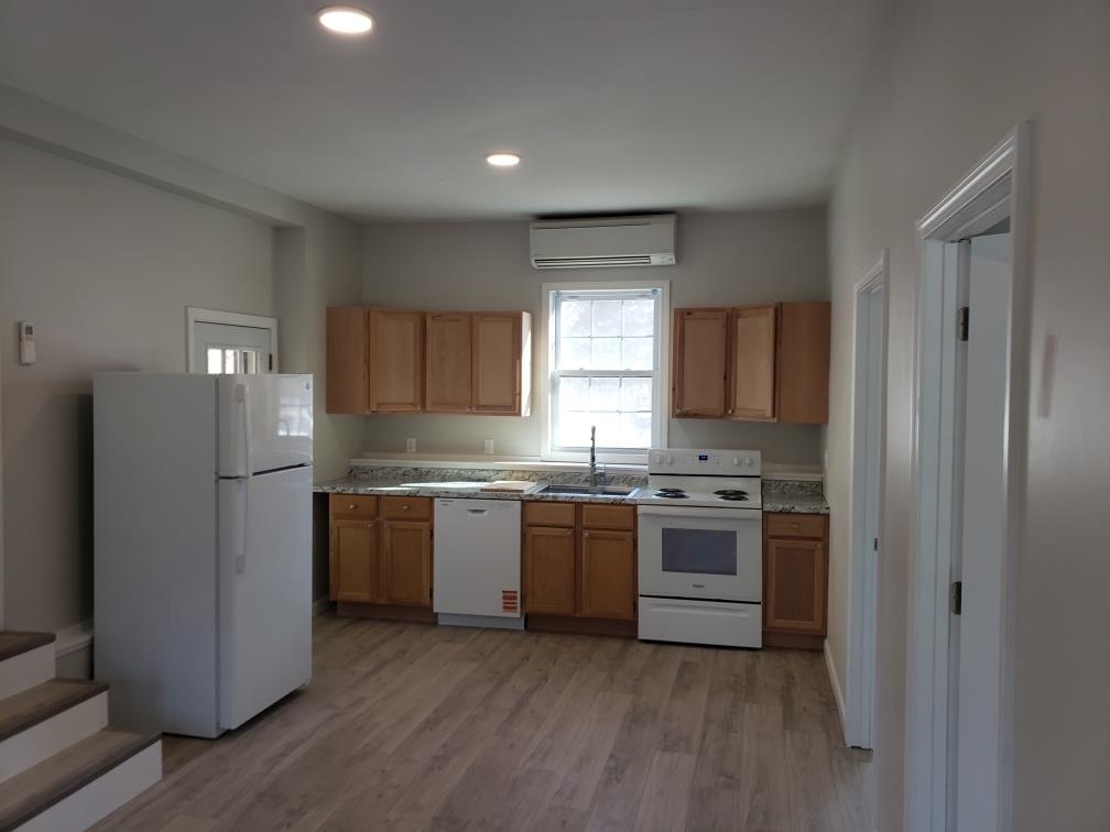 2 A Bancroft Road Londonderry, NH 03053 - Photo 9 of 33