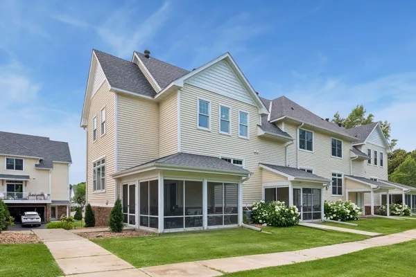 $299,900 | 5750 Village Trail, Mound, MN 55364