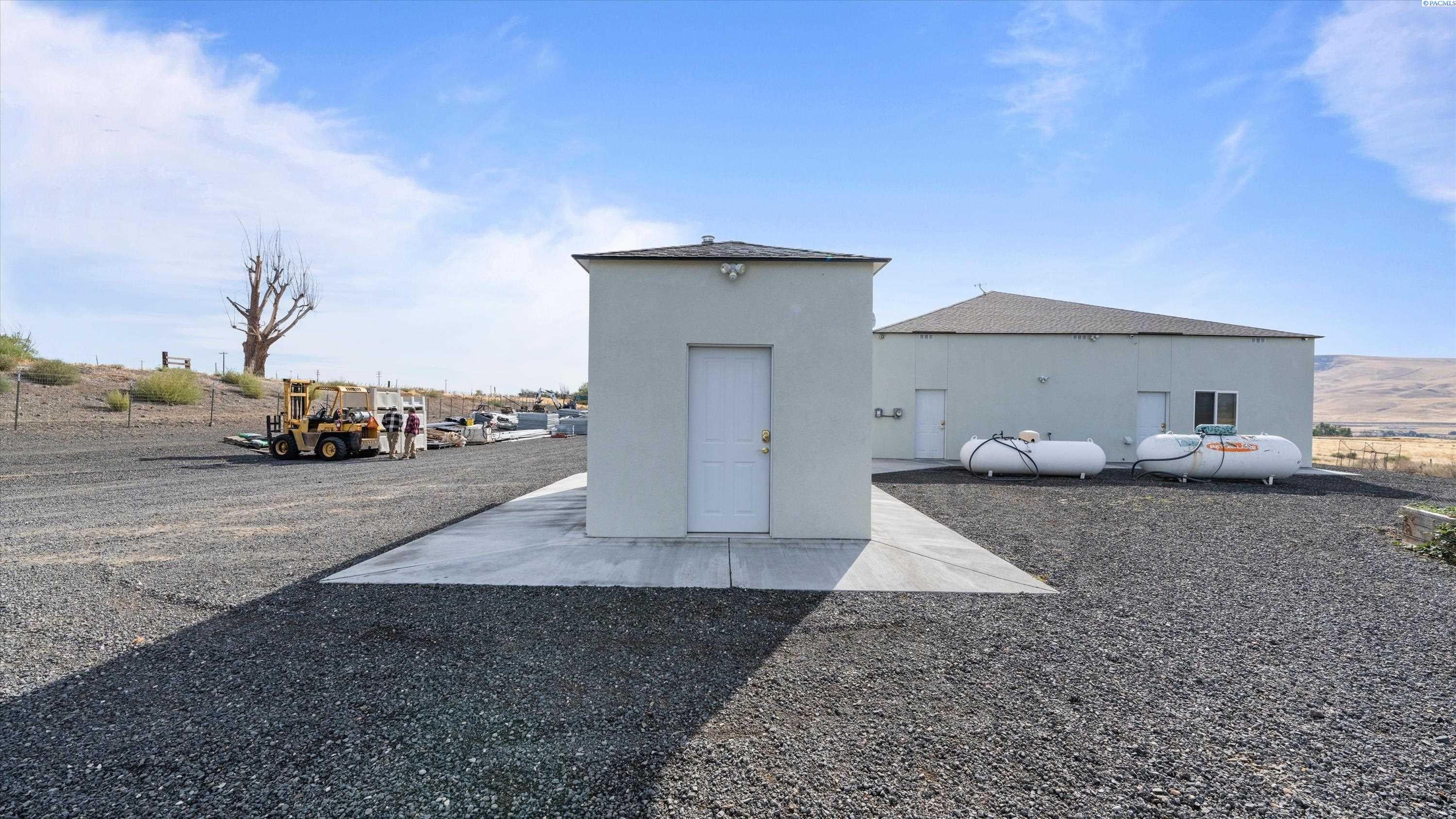 27446 North Case Road Prosser, WA 99350 - Photo 42 of 50 Gallery Image 42
