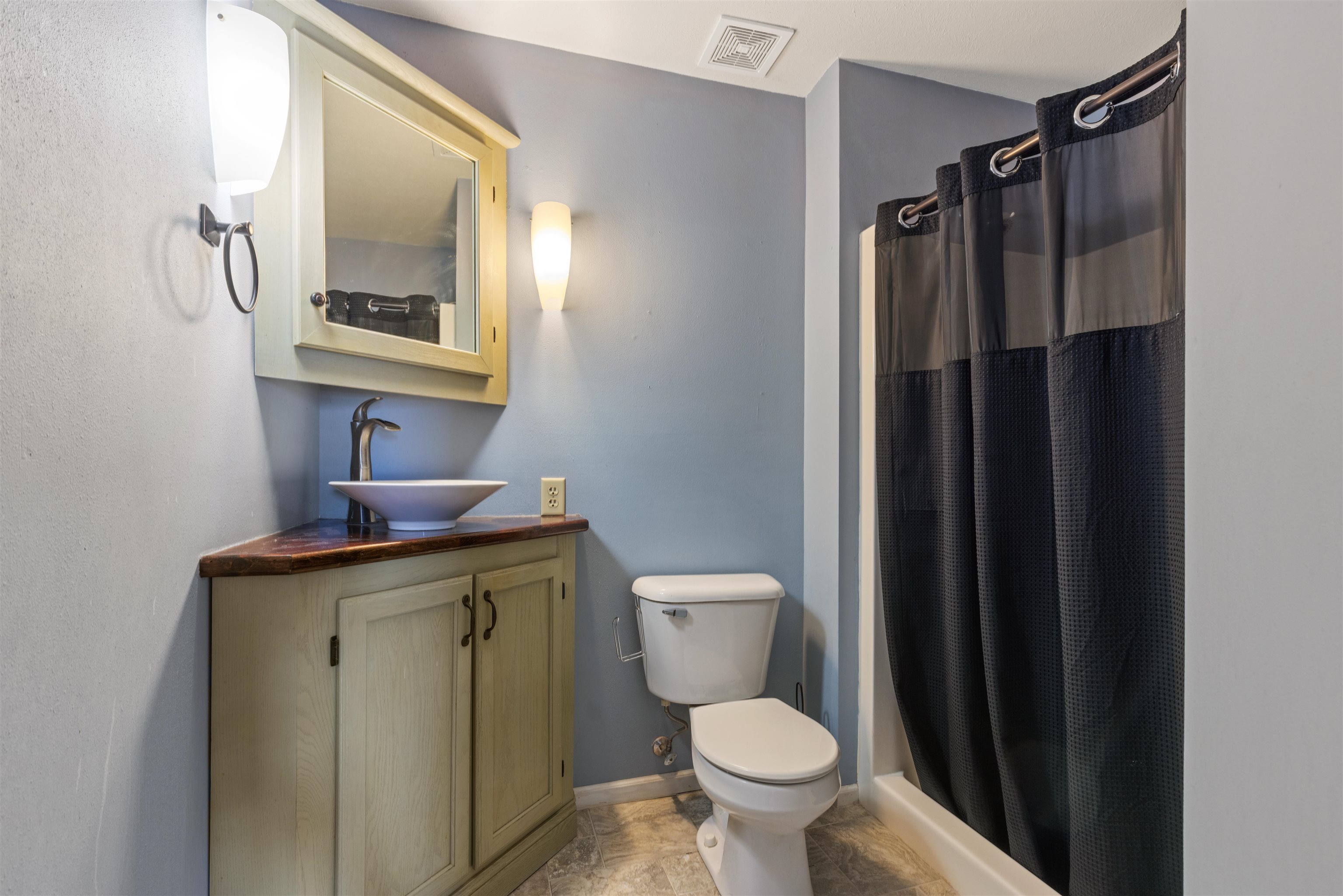 12000 Primrose Place Poplar Grove, IL 61065 - Photo 10 of 15 a bathroom with a toilet sink vanity and mirror