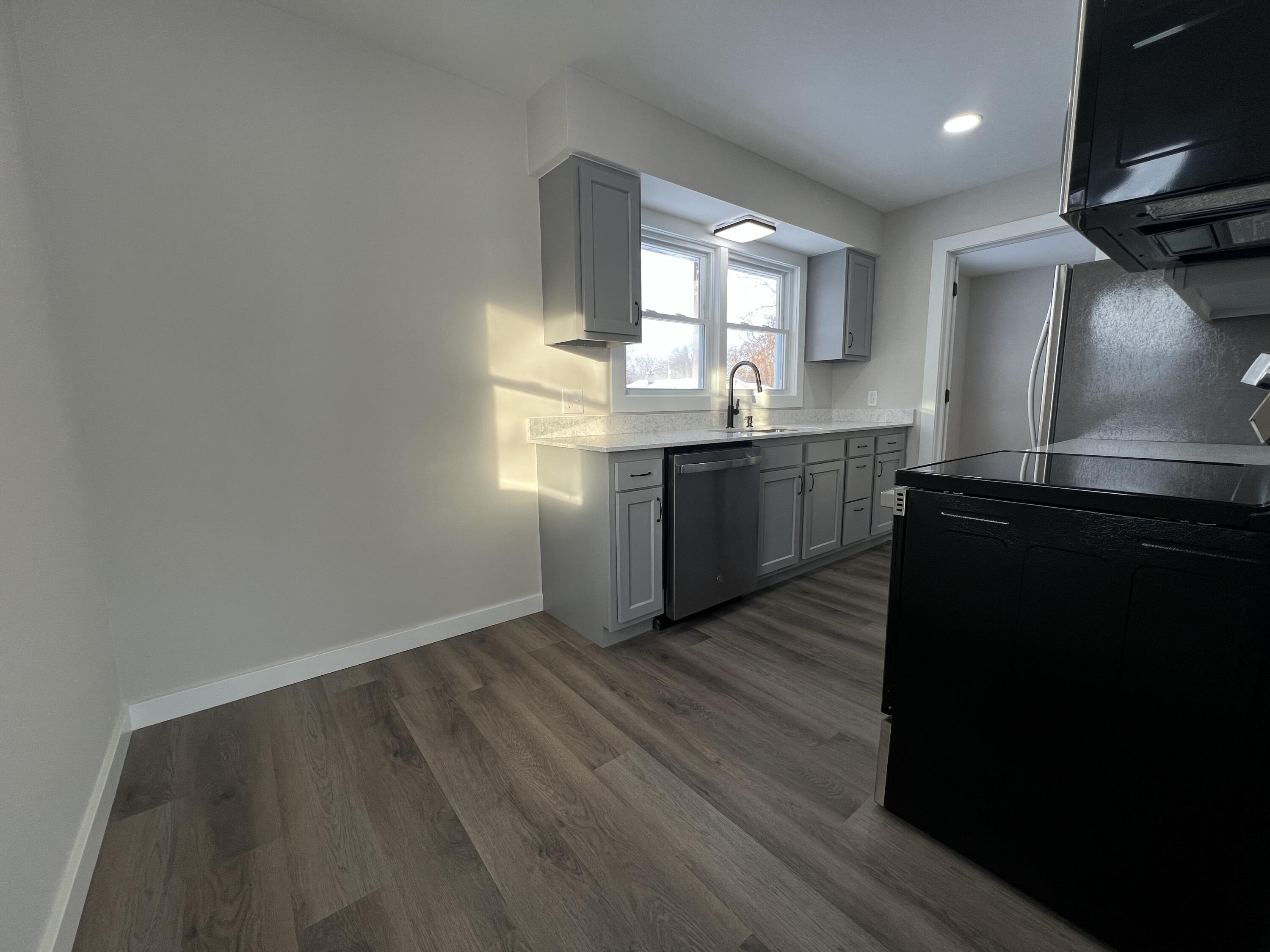 1023 Sutton Road Adrian, MI 49221 - Photo 11 of 33 IMG_8627