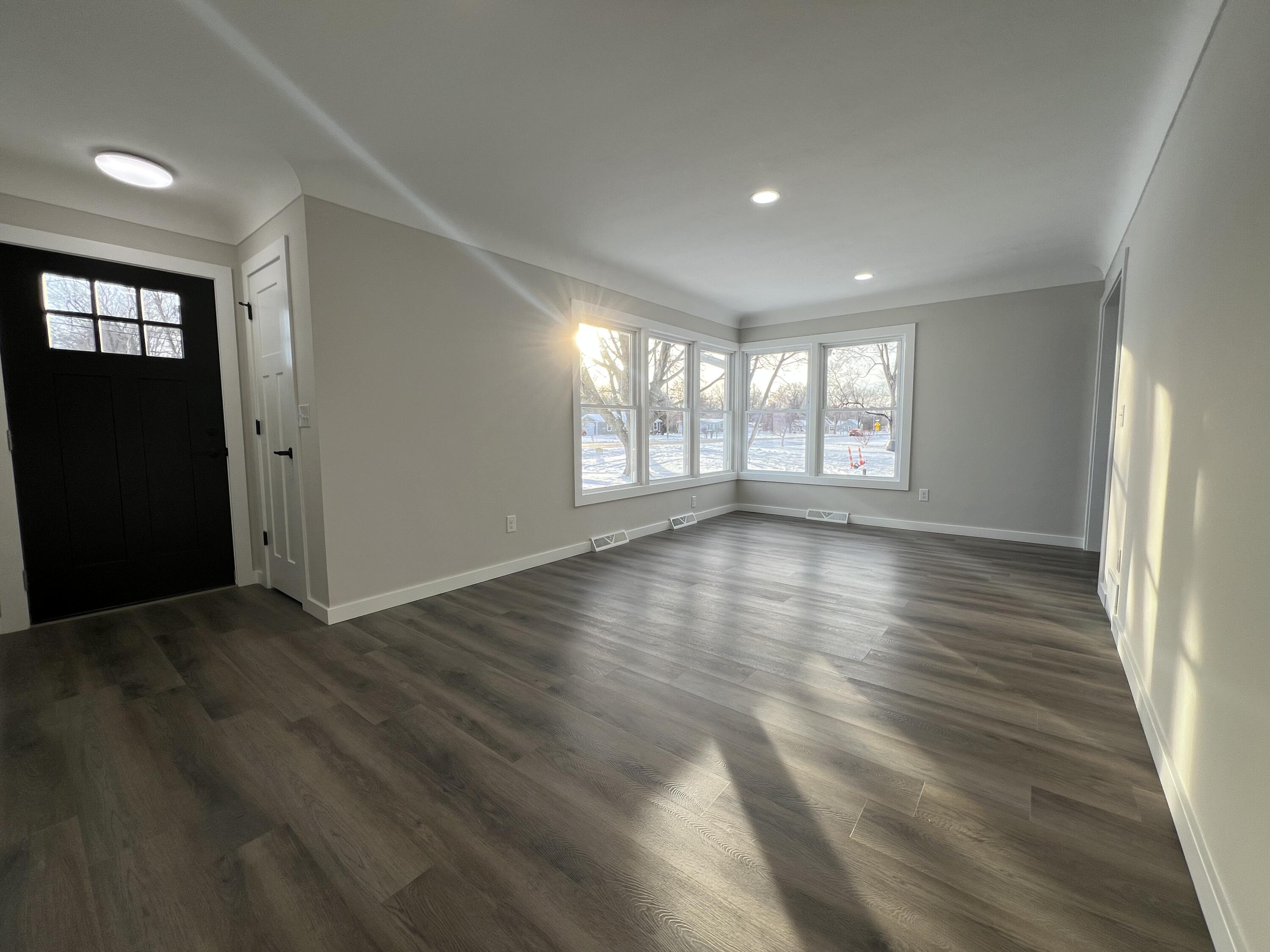 1023 Sutton Road Adrian, MI 49221 - Photo 3 of 33 IMG_8617