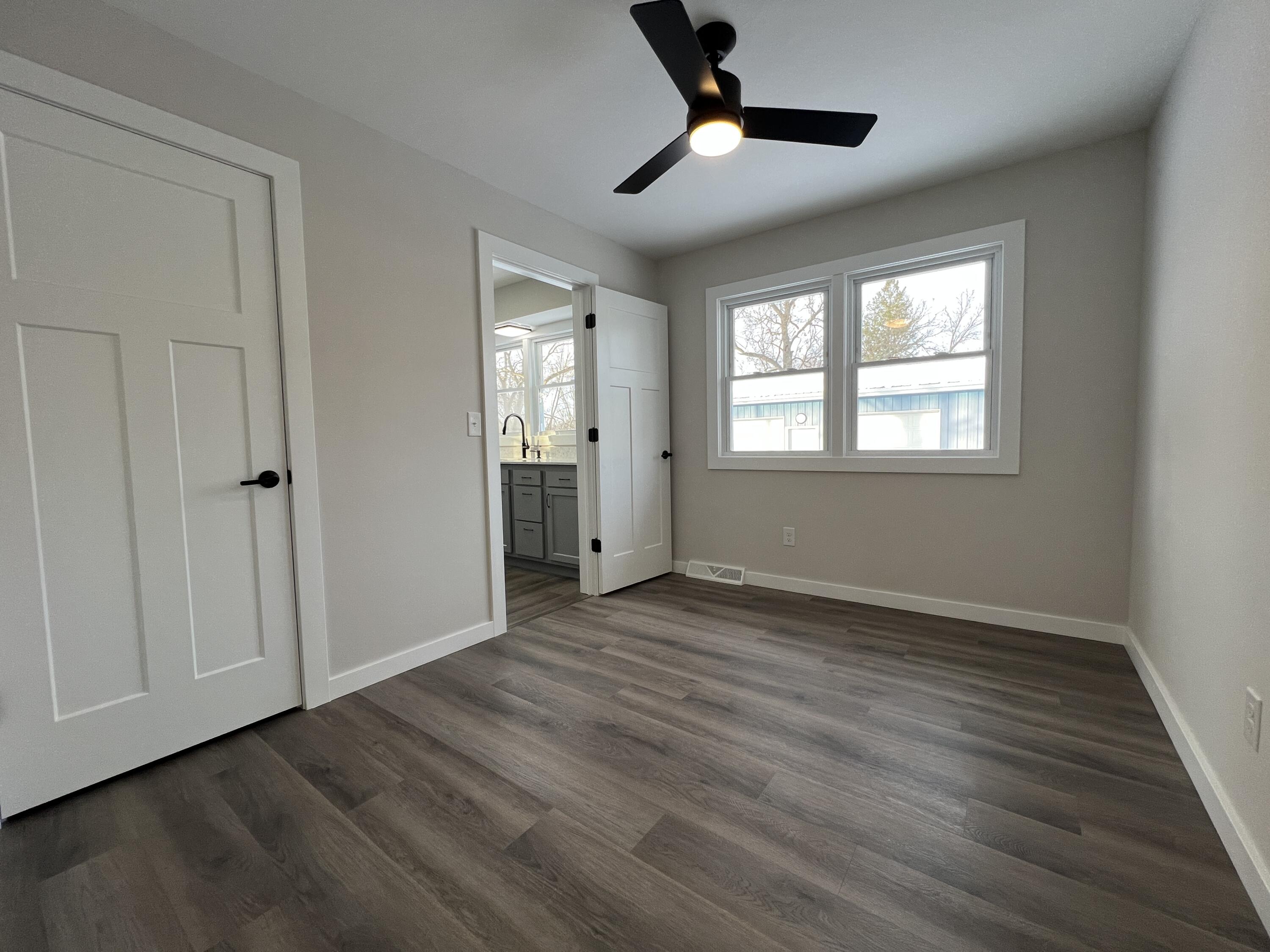 1023 Sutton Road Adrian, MI 49221 - Photo 8 of 33 IMG_8619