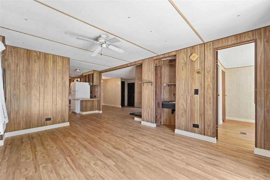 19 Mary Bell Landing Road Sebring, FL 33876 - Photo 7 of 22 a view of empty room with wooden floor