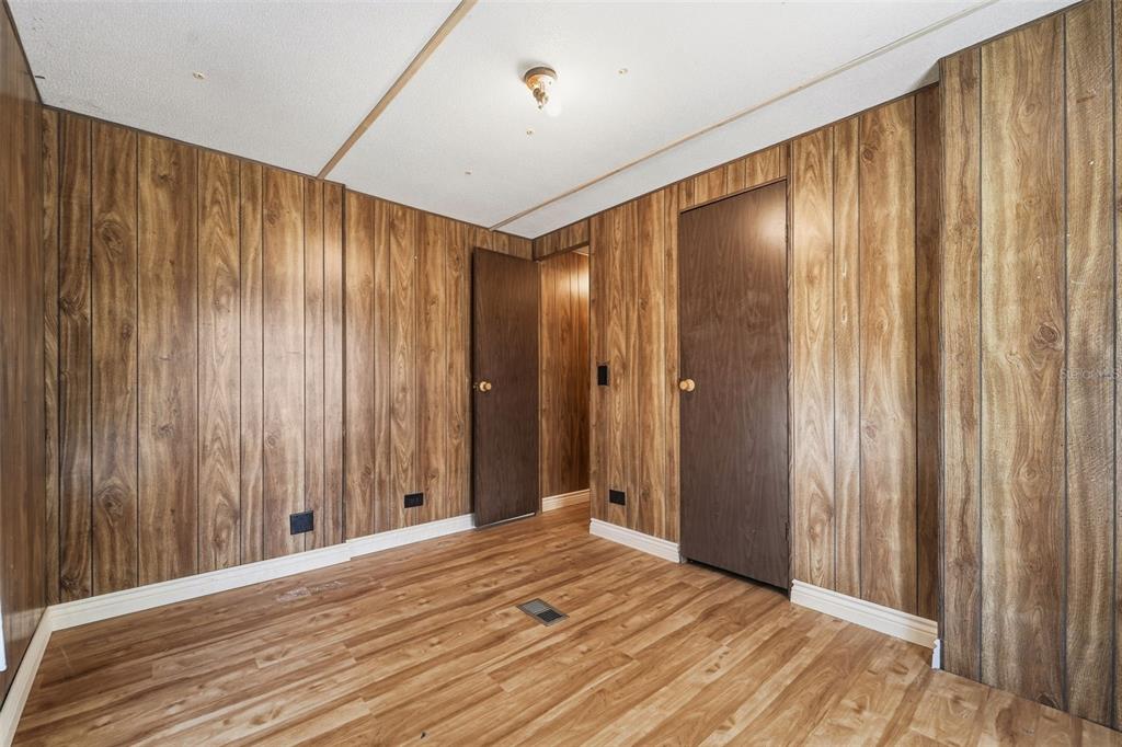 19 Mary Bell Landing Road Sebring, FL 33876 - Photo 10 of 22 a view of a livingroom with wooden floor