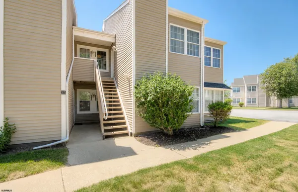 $170,000 | 131 Driftwood Court, Unit 25, Galloway Township, NJ 08205