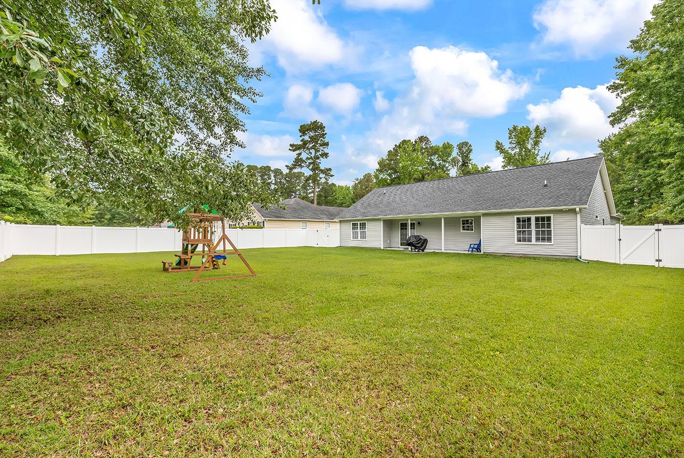 5630 Dinkler Avenue Loris, SC 29569 - Photo 4 of 43