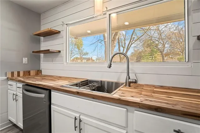 $265,000 | 3826 South Crysler Avenue, Independence, MO 64055