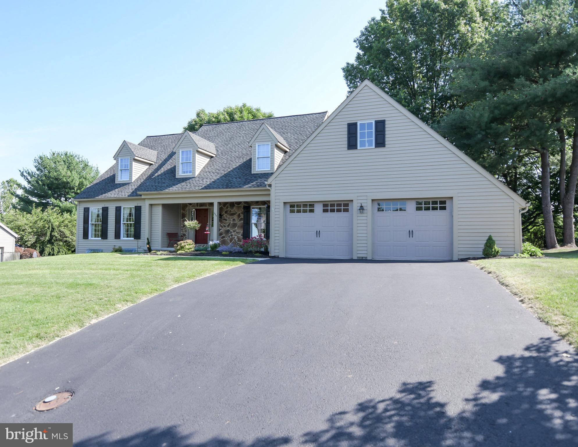 1040 Stonegate Road Hummelstown, PA 17036 - Photo 2 of 51 Gallery Image 2
