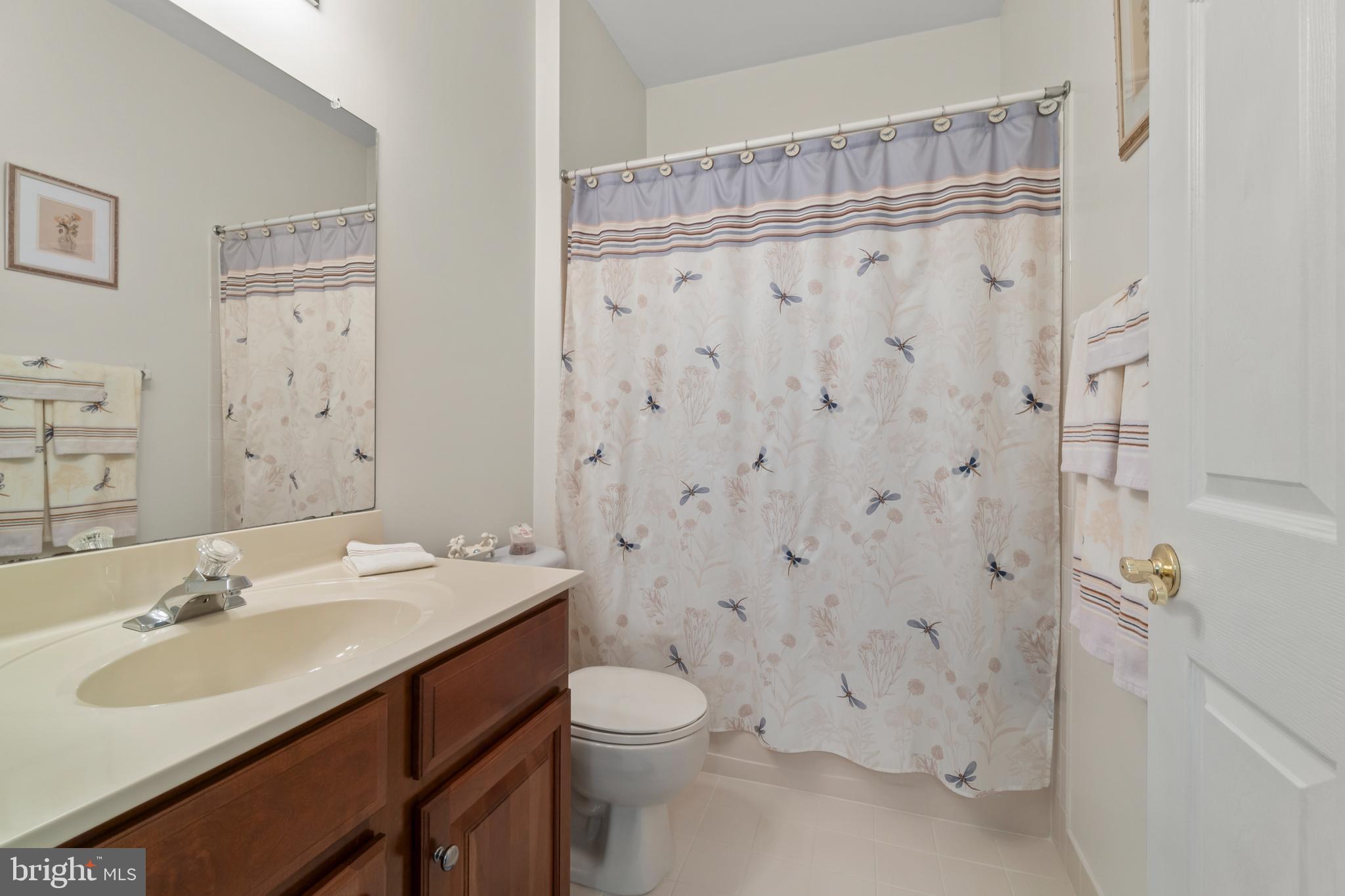 9 Dutchess Court Southampton, NJ 08088 - Photo 16 of 18 Shared full bath with shower/tub