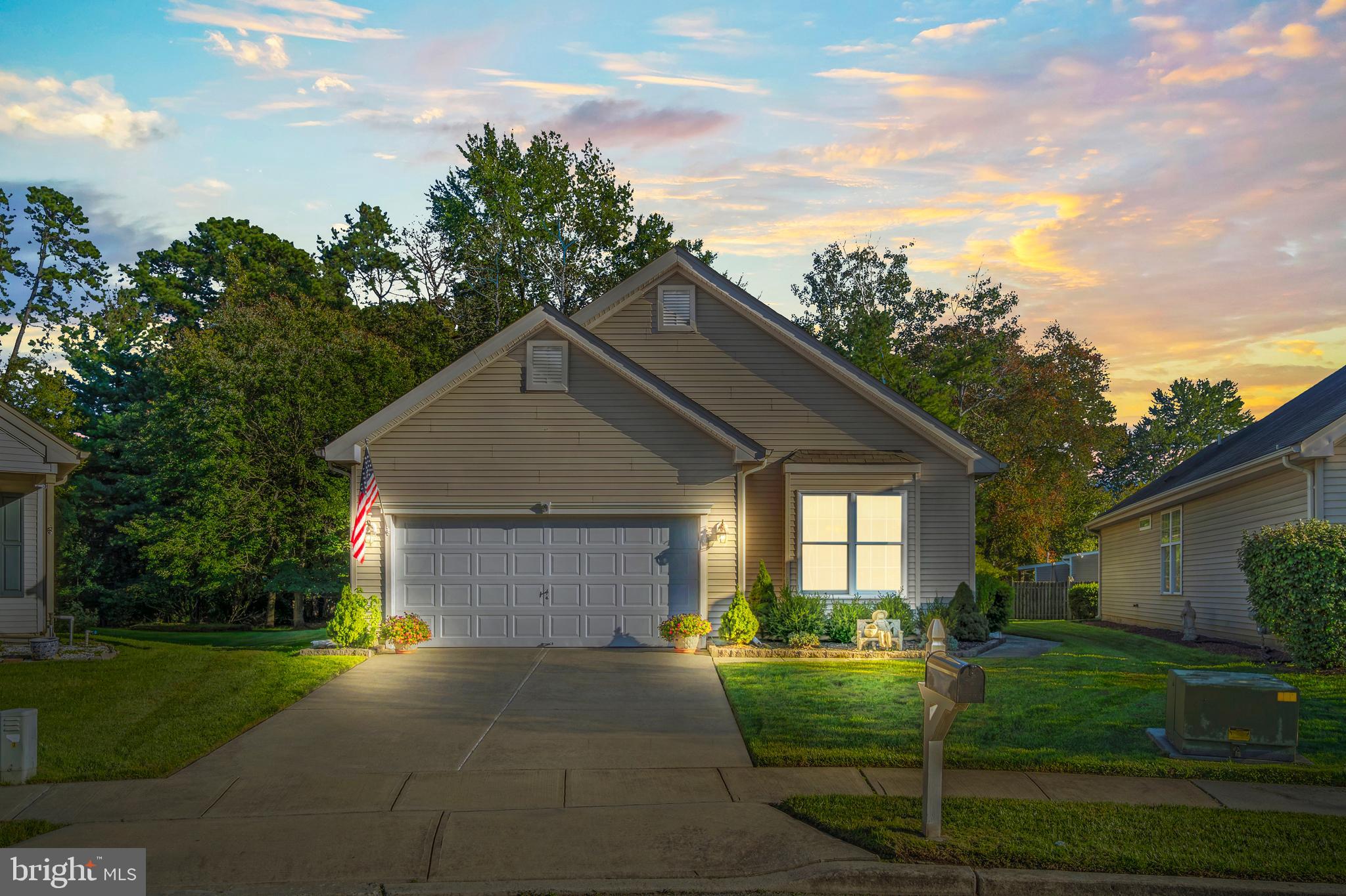 9 Dutchess Court Southampton, NJ 08088 - Photo 4 of 18 Twilight