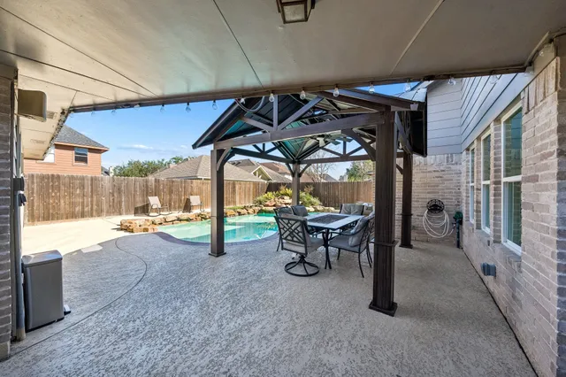 $495,000 | 7411 Shady Arbour Court, Pasadena, TX 77505