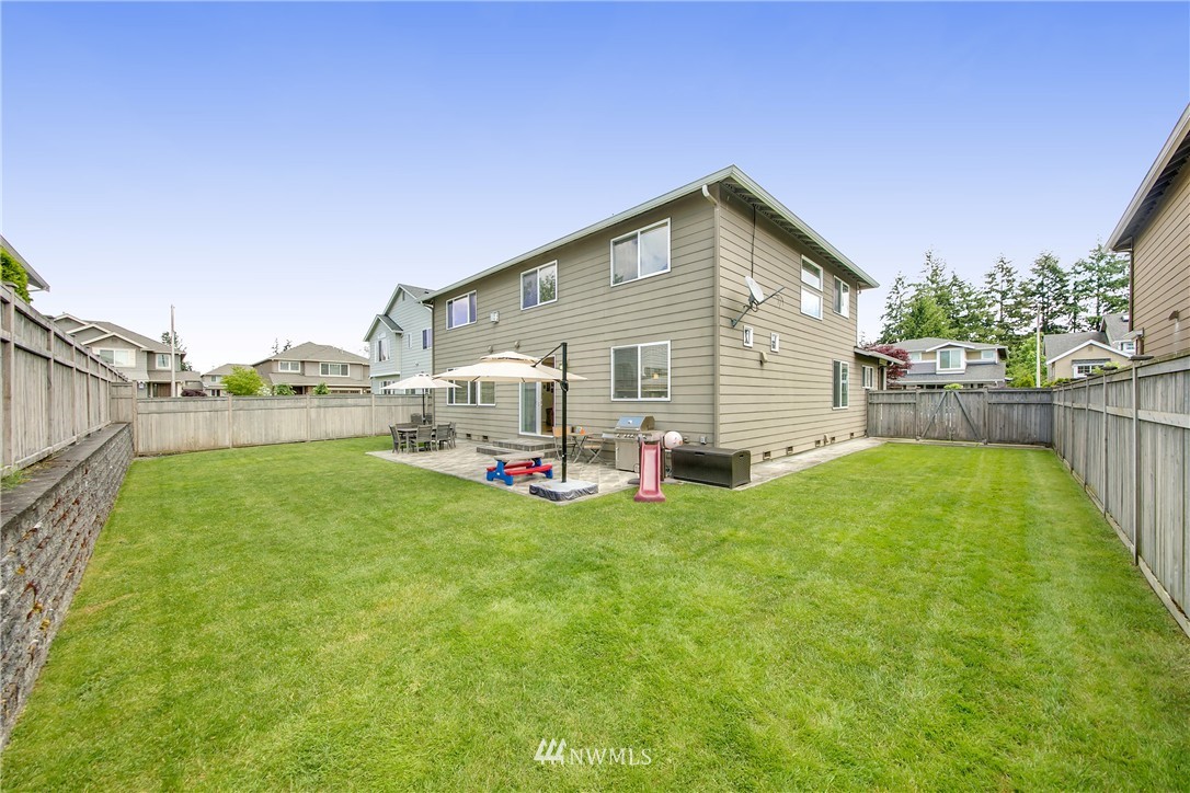 179 Elma Place Northeast Renton, WA 98059 - Photo 2 of 23 Gallery Image 2