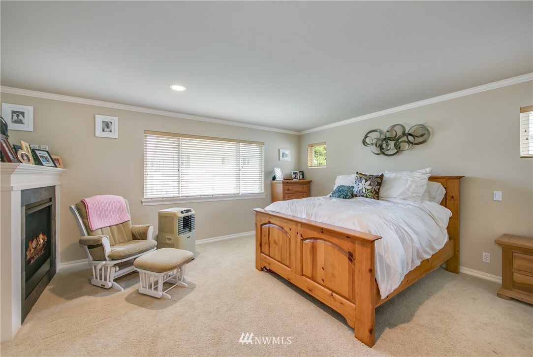 179 Elma Place Northeast Renton, WA 98059 - Photo 13 of 23 Gallery Image 13