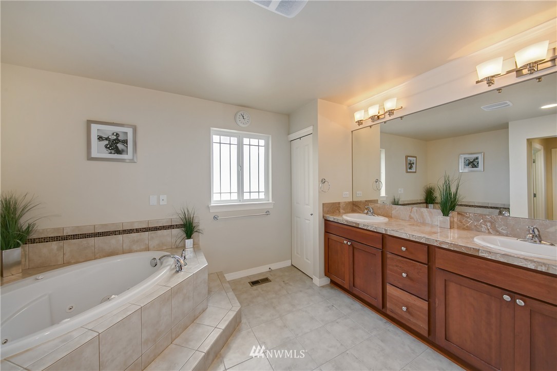 179 Elma Place Northeast Renton, WA 98059 - Photo 15 of 23 Gallery Image 15