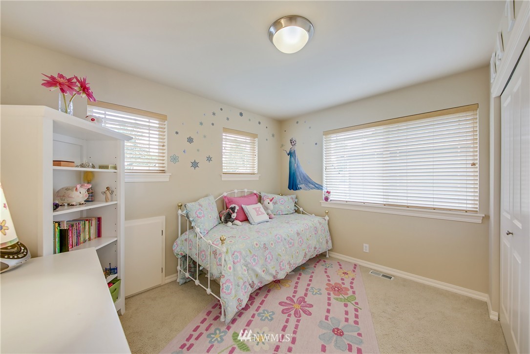 179 Elma Place Northeast Renton, WA 98059 - Photo 19 of 23 Gallery Image 19