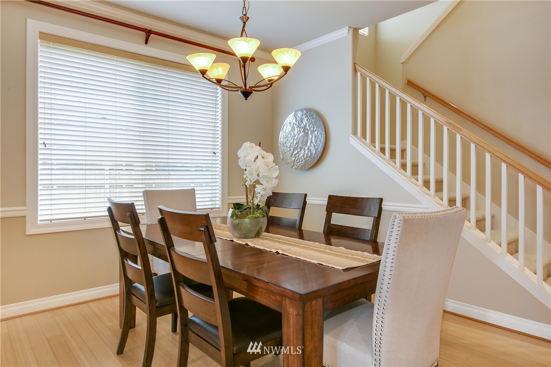 179 Elma Place Northeast Renton, WA 98059 - Photo 6 of 23 Gallery Image 6