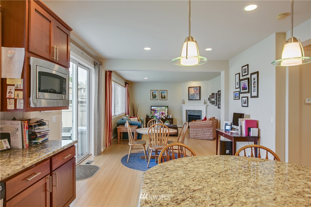 179 Elma Place Northeast Renton, WA 98059 - Photo 8 of 23 Gallery Image 8