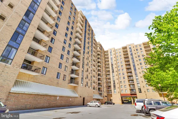 $363,000 | 4500 South Four Mile Run Drive, Unit 732, Arlington, VA 22204
