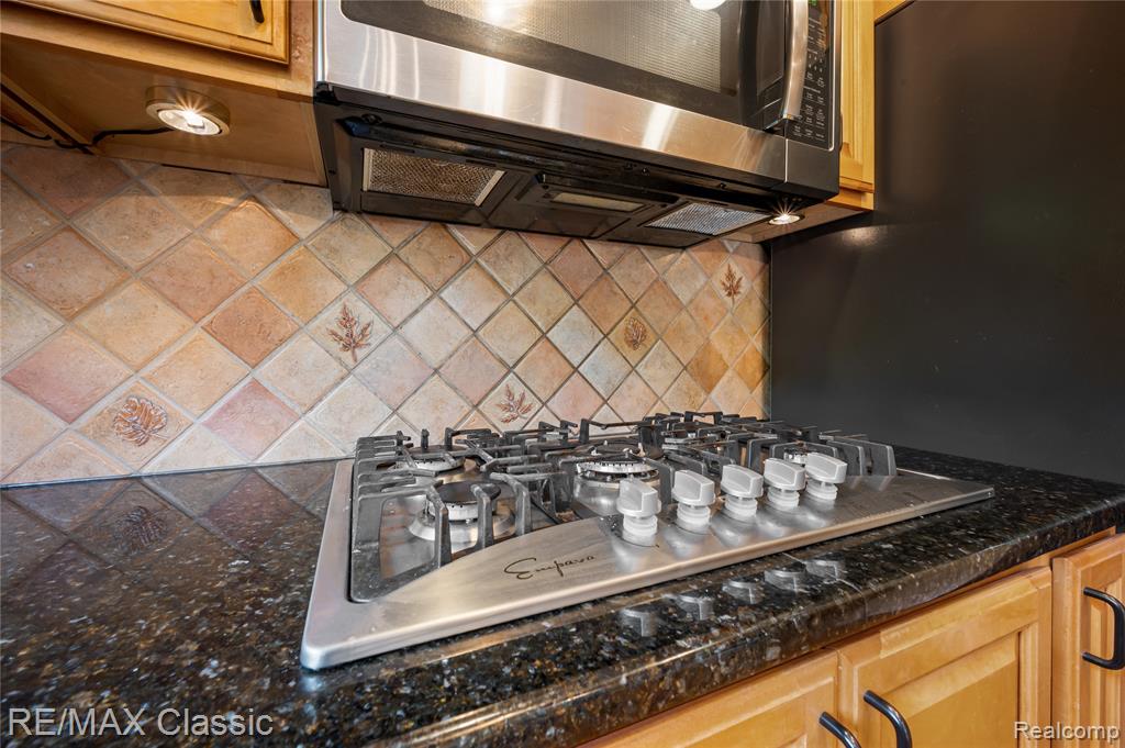 1467 West Avon Road Rochester Hills, MI 48309 - Photo 17 of 51