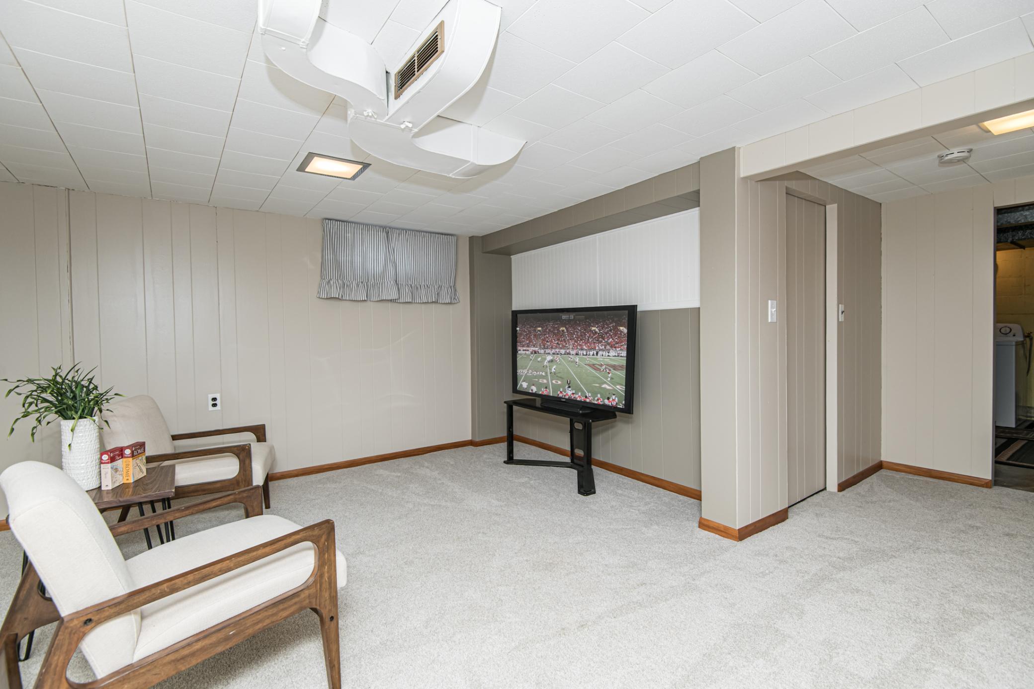 1110 8th Avenue Northwest Rochester, MN 55901 - Photo 17 of 27 Gallery Image 17
