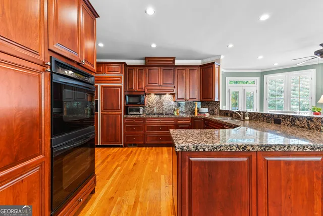 $999,500 | 209 River Oaks Drive, LaGrange, GA 30240