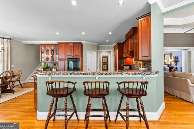 $999,500 | 209 River Oaks Drive, LaGrange, GA 30240