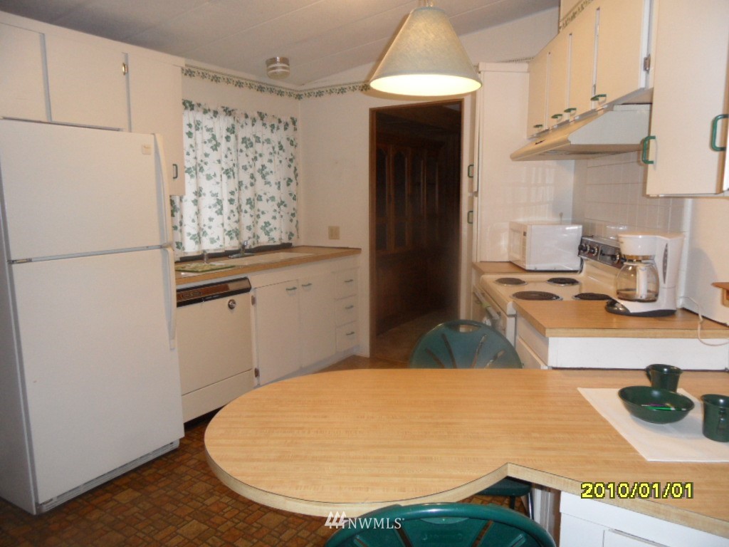 815 124th Street Southwest, Unit 133 Everett, WA 98204 - Photo 5 of 22