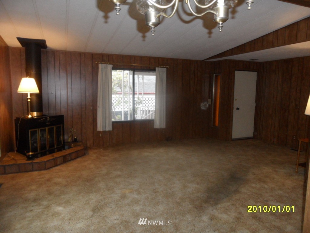 815 124th Street Southwest, Unit 133 Everett, WA 98204 - Photo 10 of 22