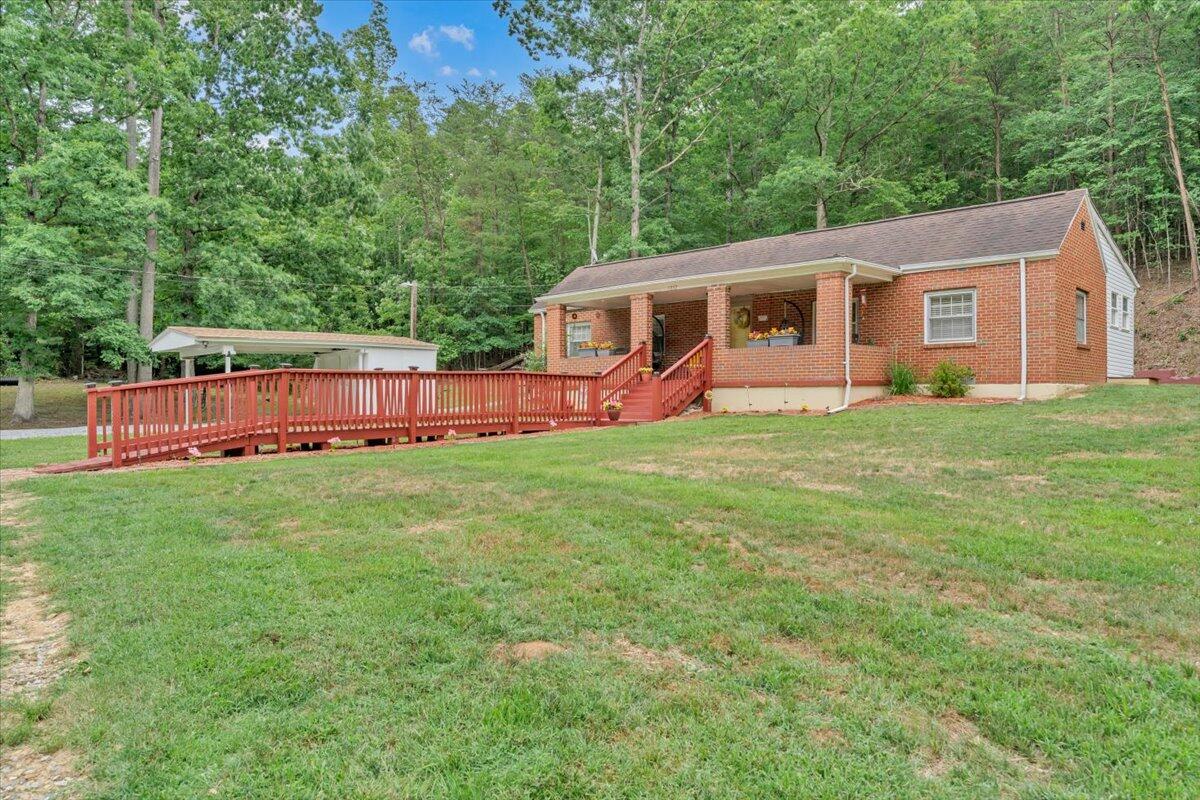 1852 Wildwood Road Salem, VA 24153 - Photo 38 of 48 39-MIB07966