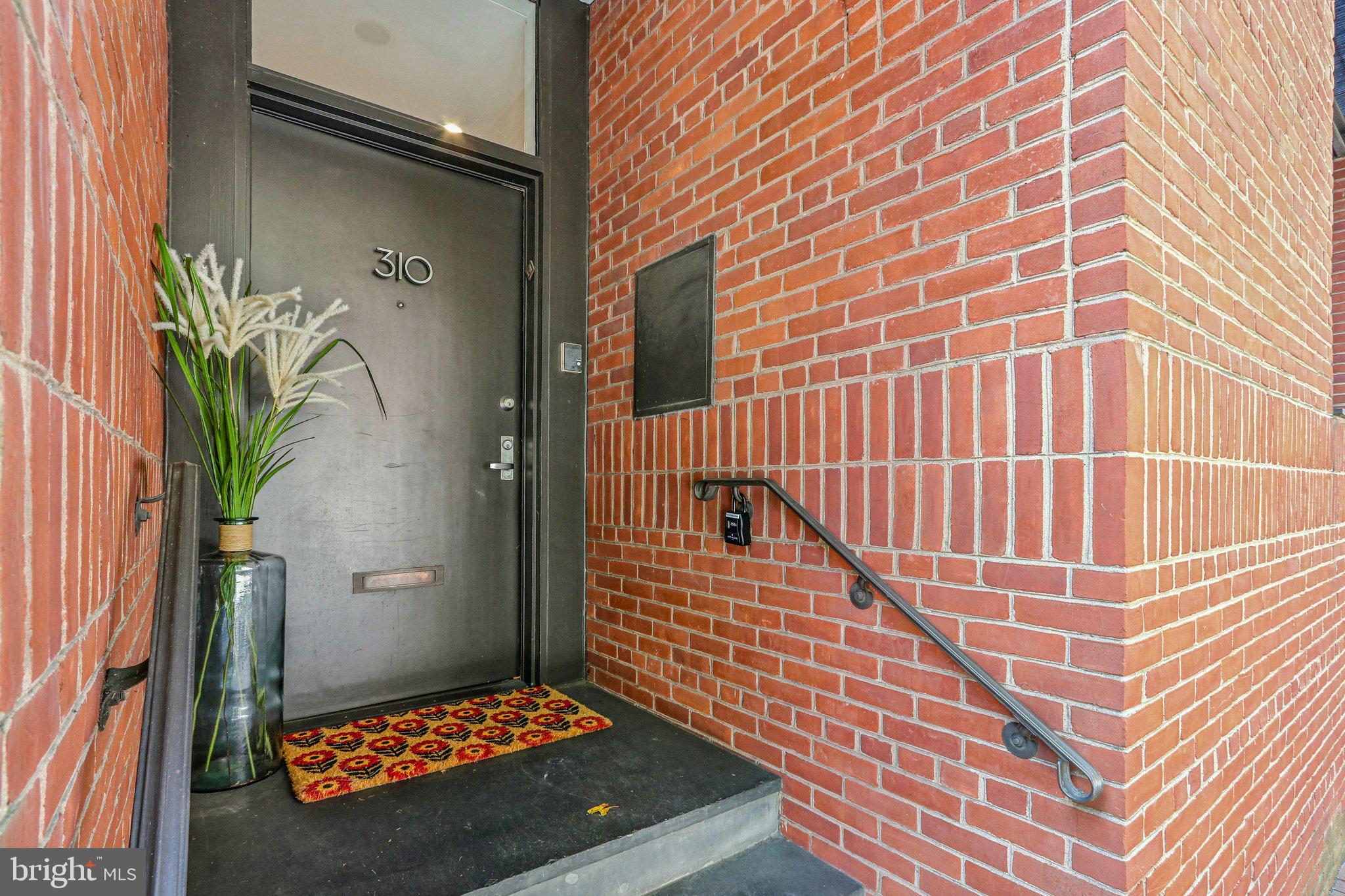 310 Spruce Street Philadelphia, PA 19106 - Photo 2 of 44