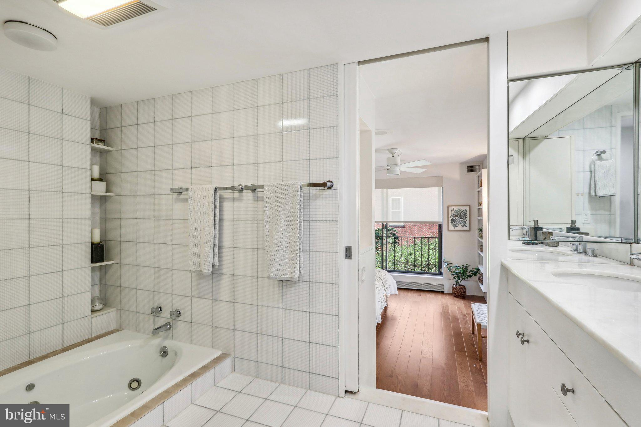 310 Spruce Street Philadelphia, PA 19106 - Photo 23 of 44