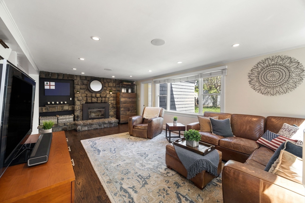 9 Short Street Boston, MA 02129 - Photo 15 of 35