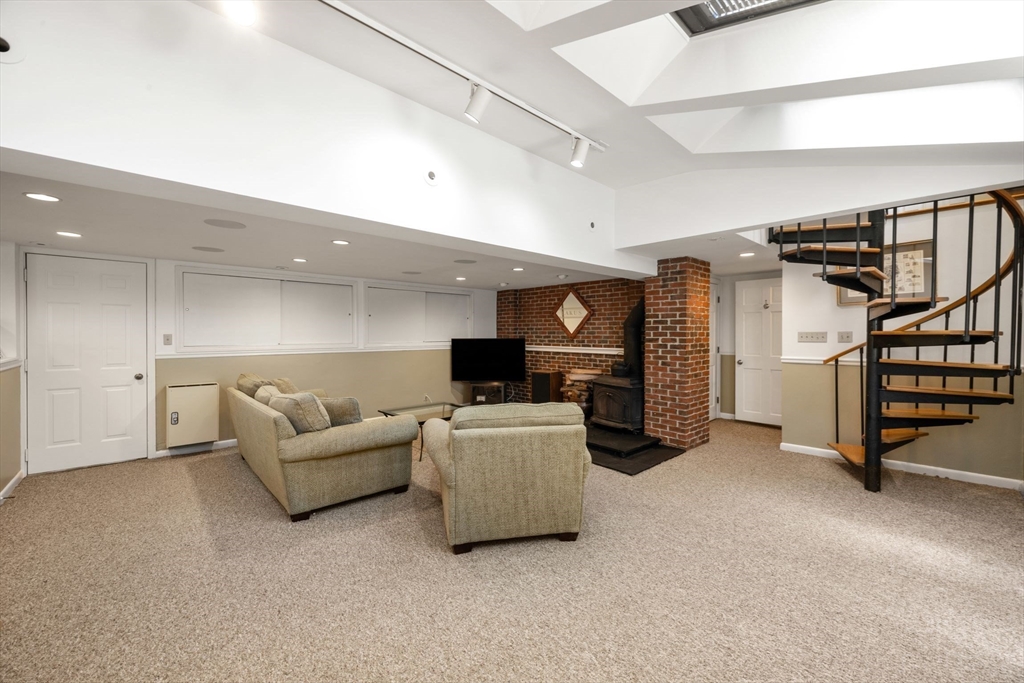 9 Short Street Boston, MA 02129 - Photo 30 of 35