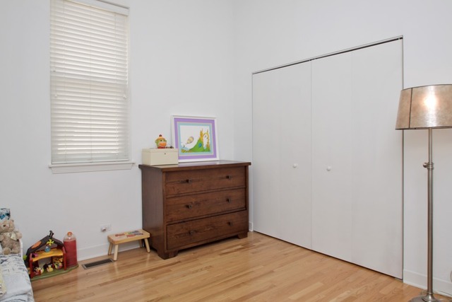 155 Whistler Road Highland Park, IL 60035 - Photo 7 of 13 a room with a dresser and a window