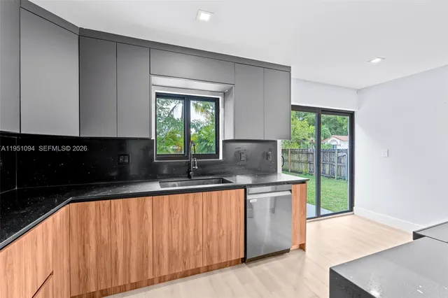 $750,000 | 7472 Northwest 167th Street, Hialeah, FL 33015