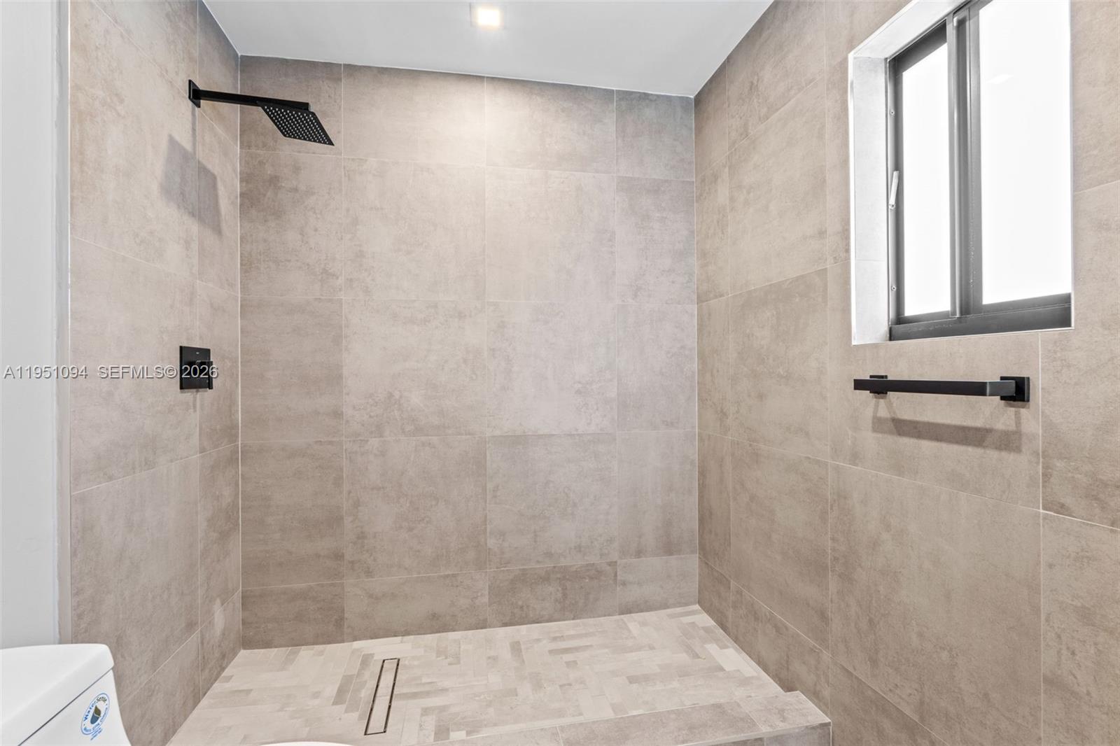 7472 Northwest 167th Street Hialeah, FL 33015 - Photo 20 of 43