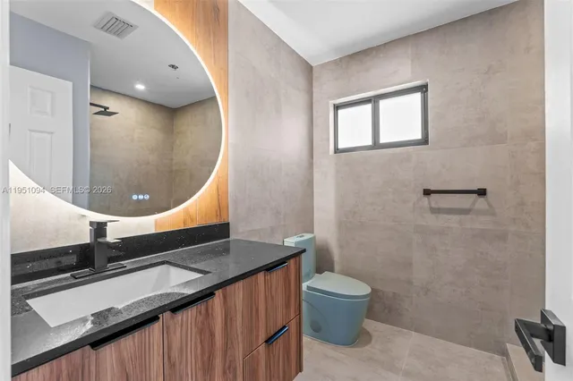 $750,000 | 7472 Northwest 167th Street, Hialeah, FL 33015