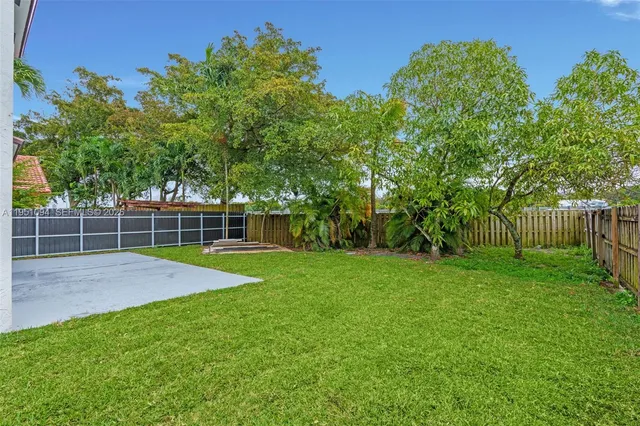 $750,000 | 7472 Northwest 167th Street, Hialeah, FL 33015