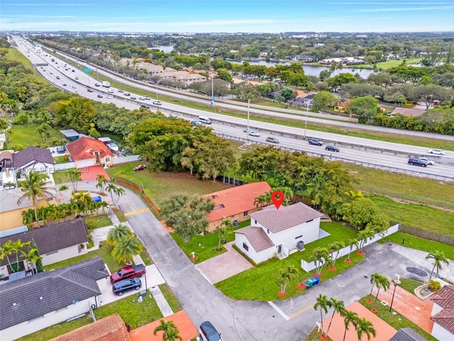 $750,000 | 7472 Northwest 167th Street, Hialeah, FL 33015