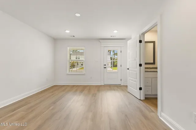 $1,500 | 14958 Rowan Oak Street, Gulfport, MS 39503