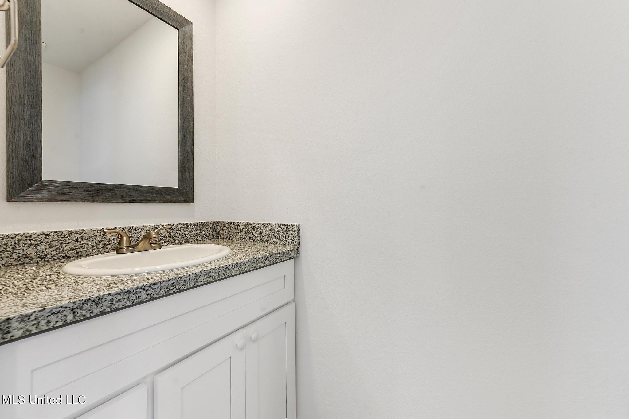 14958 Rowan Oak Street Gulfport, MS 39503 - Photo 6 of 17 006