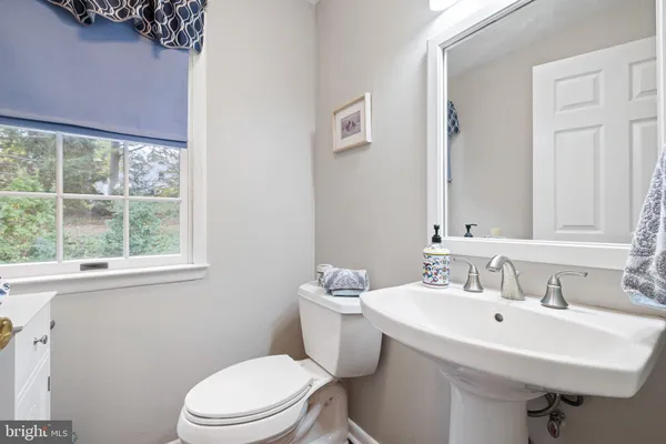 $889,900 | 5 Old Orchard Lane, Chadds Ford, PA 19317