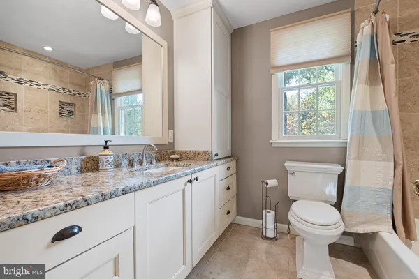 $889,900 | 5 Old Orchard Lane, Chadds Ford, PA 19317