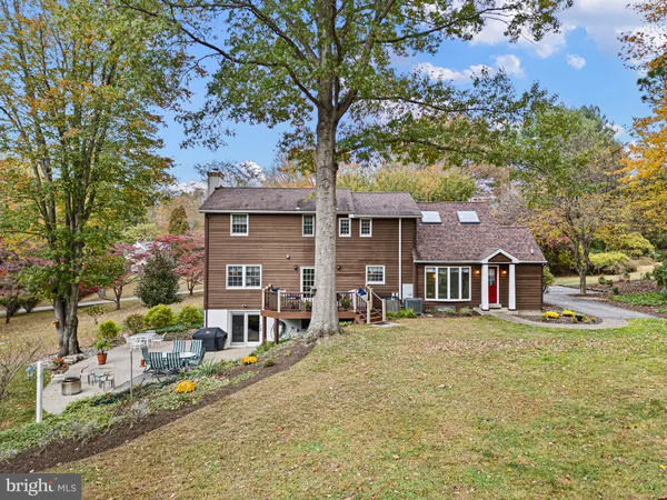 $889,900 | 5 Old Orchard Lane, Chadds Ford, PA 19317