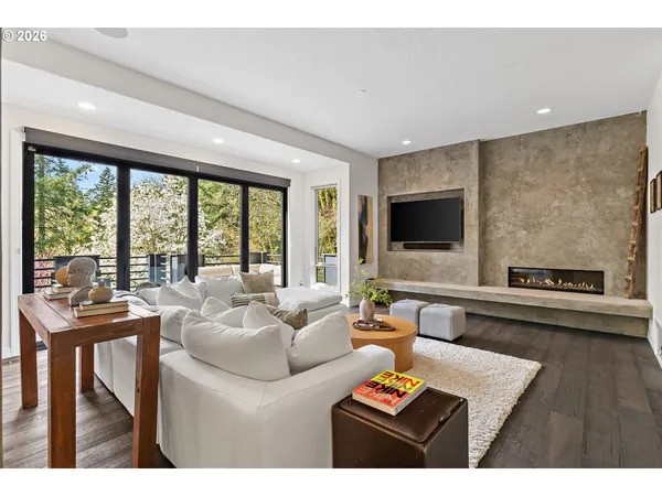 $1,999,999 | 6280 Southwest Sheridan Street, Portland, OR 97225