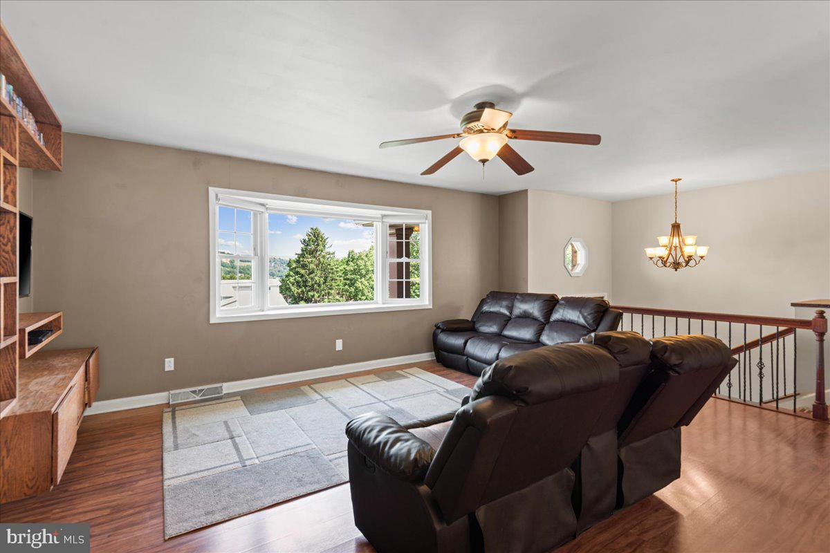67 Meadow Road Frostburg, MD 21532 - Photo 4 of 43