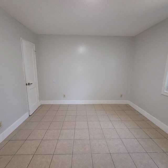 2406 Dawson Street, Unit 2 Columbus, GA 31903 - Photo 7 of 10 a view of an empty room