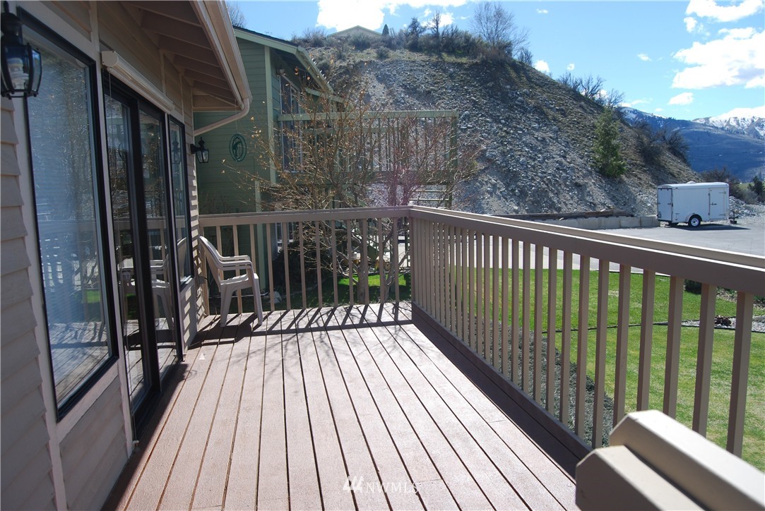 714 Golf Course Road Chelan, WA 98816 - Photo 3 of 18